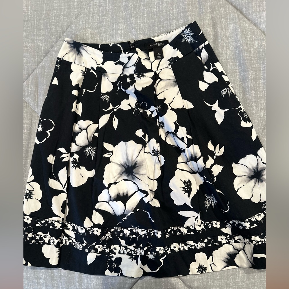 WHBM Floral Skirt - Size 2 - With Pockets